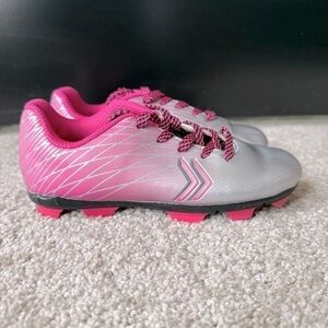 DSG youth size 11K gray/ pink cleats